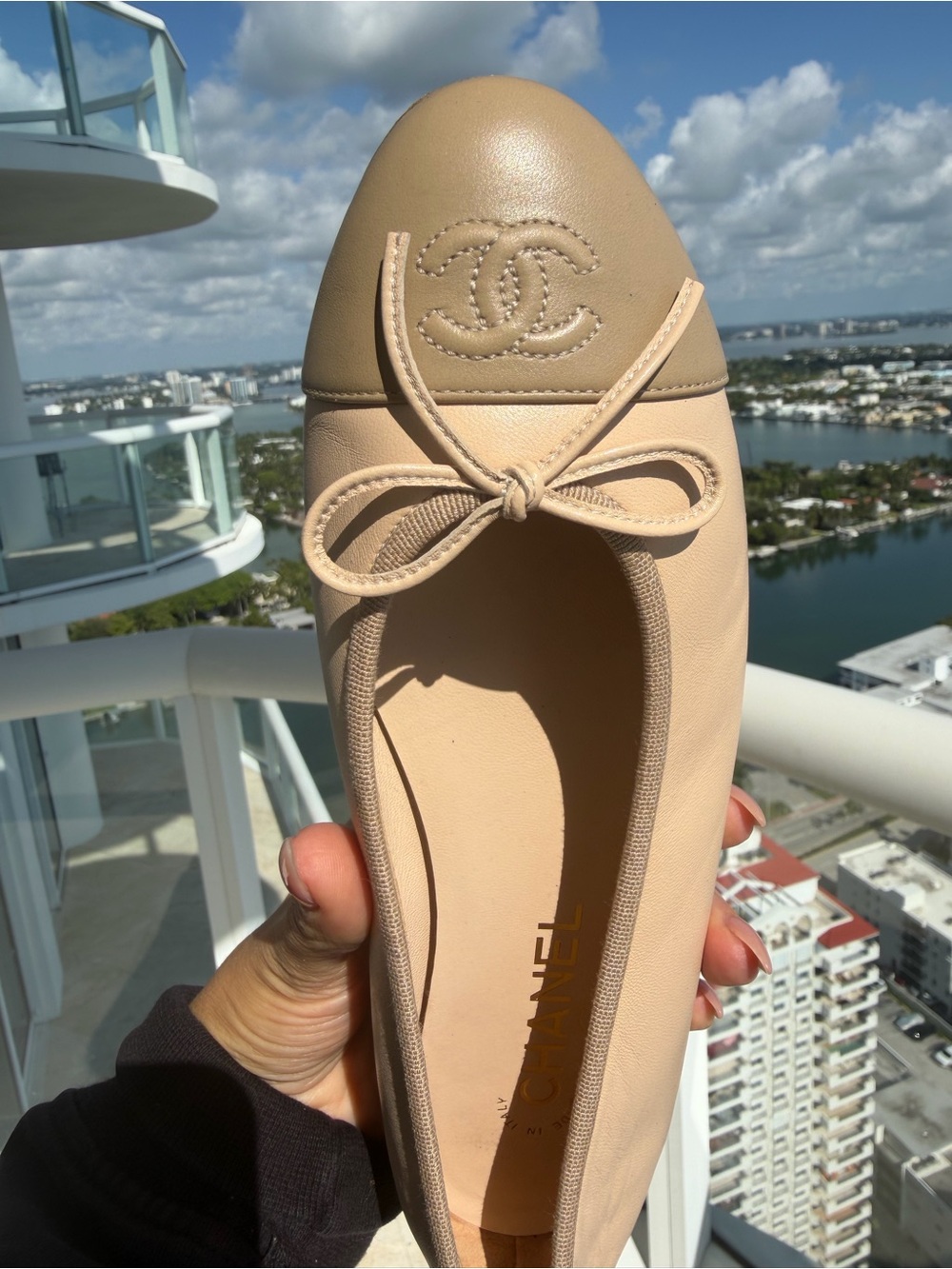 RARE COOL CHANEL nudish pink color and Taupe Two-Tone Cap-Toe Ballet Flats - Picture 4 of 7